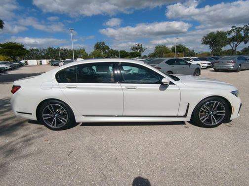 2021 BMW 740 xDrive
