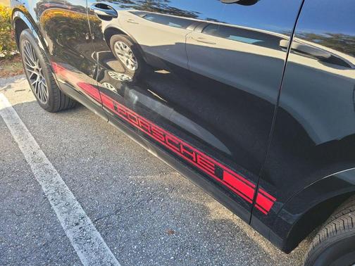 2022 Porsche Cayenne Cayenne