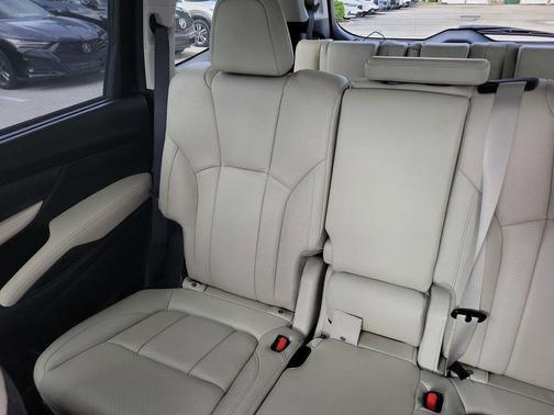 2022 Subaru Ascent Limited 8-Passenger