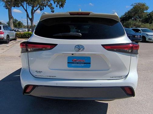 2021 Toyota Highlander Platinum