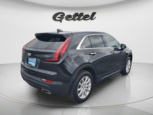 Stellar Black Metallic 2023 Cadillac XT4 Luxury