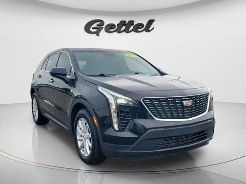 Stellar Black Metallic 2023 Cadillac XT4 Luxury
