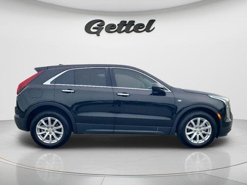 Stellar Black Metallic 2023 Cadillac XT4 Luxury