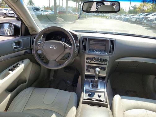 2012 INFINITI G37 Journey