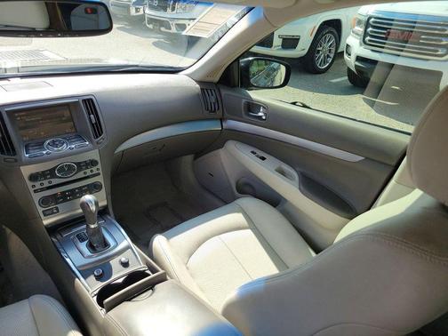 2012 INFINITI G37 Journey