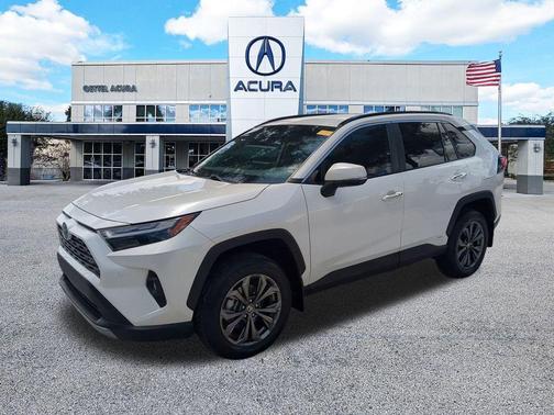 2022 Toyota RAV4 Hybrid SE