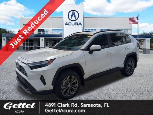 2022 Toyota RAV4 Hybrid SE