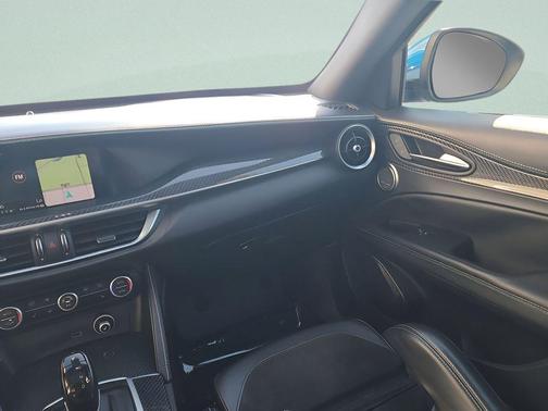 2018 Alfa Romeo Stelvio Quadrifoglio