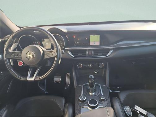 2018 Alfa Romeo Stelvio Quadrifoglio