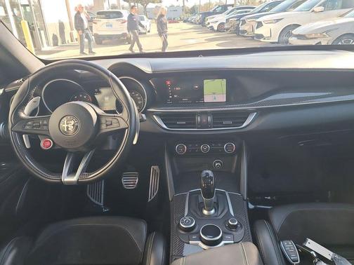 2018 Alfa Romeo Stelvio Quadrifoglio