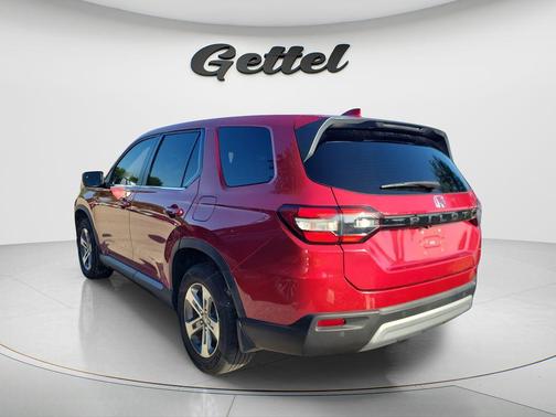 Radiant Red Metallic II 2023 Honda Pilot 2WD EX-L 7 Passenger