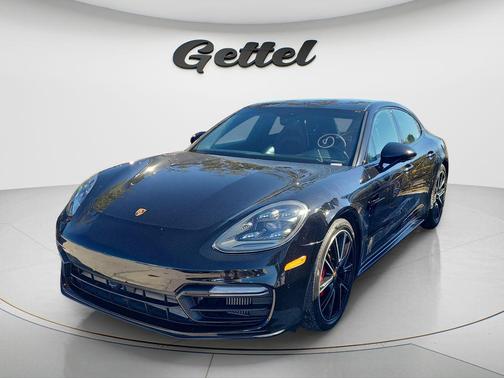 2020 Porsche Panamera GTS