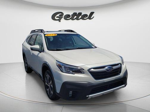 Crystal White Pearl 2022 Subaru Outback Limited