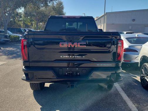 2024 GMC Sierra 2500 Denali