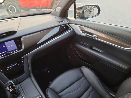 2022 Cadillac XT6 Sport AWD