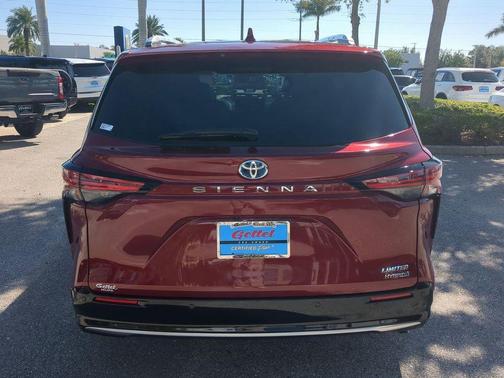 2021 Toyota Sienna Platinum 7 Passenger