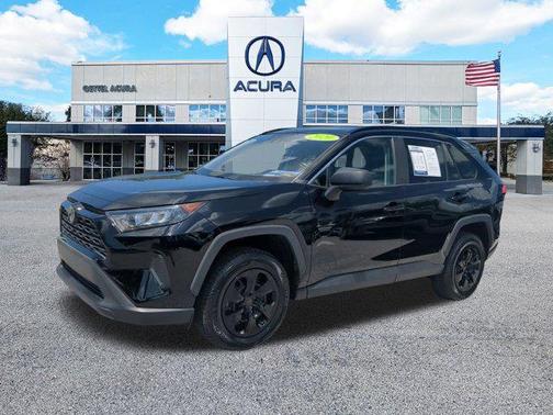 2020 Toyota RAV4 LE