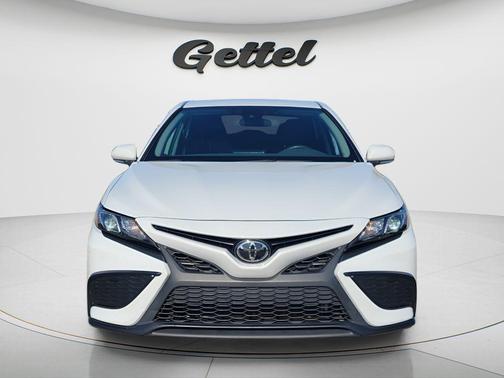 Ice Edge 2023 Toyota Camry SE
