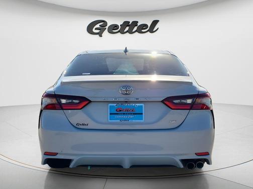Ice Edge 2023 Toyota Camry SE