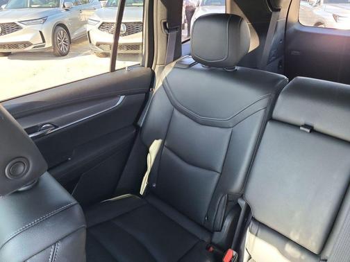 2021 Cadillac XT6 Luxury FWD