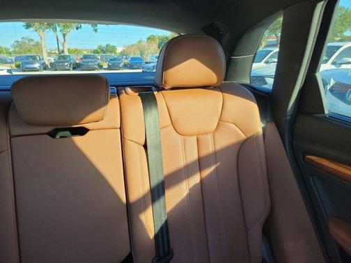 2022 Audi Q5 45 S line Premium Plus