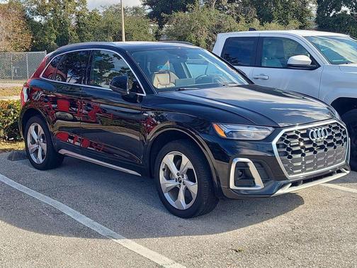 2022 Audi Q5 45 S line Premium Plus