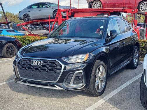2022 Audi Q5 45 S line Premium Plus