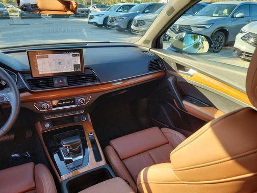 2022 Audi Q5 45 S line Premium Plus