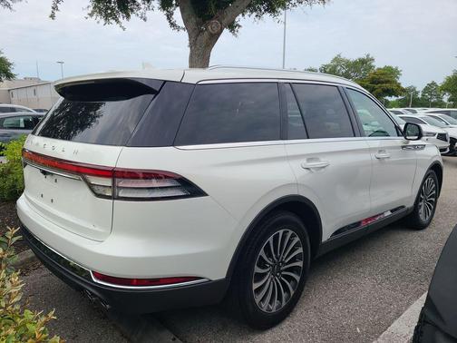 White Metallic 2023 Lincoln Aviator Standard