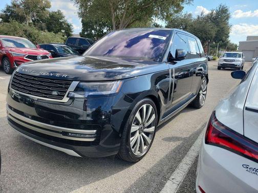2023 Land Rover Range Rover P530 SE