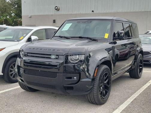 2022 Land Rover Defender 110 V8