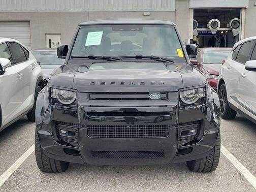 2022 Land Rover Defender 110 V8