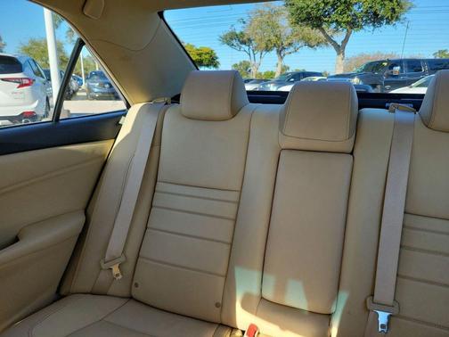 2016 Toyota Camry XLE