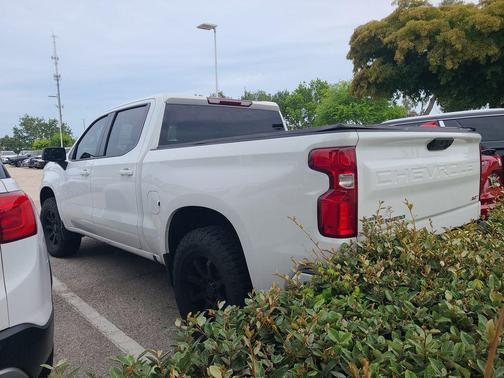 Summit White 2022 Chevrolet Silverado 1500 RST
