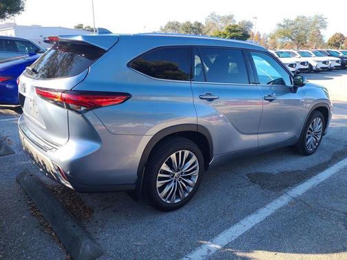 2021 Toyota Highlander Platinum