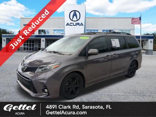 2019 Toyota Sienna SE
