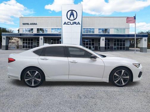 2025 Acura TLX Technology