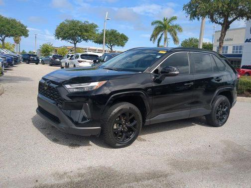 2022 Toyota RAV4 XLE