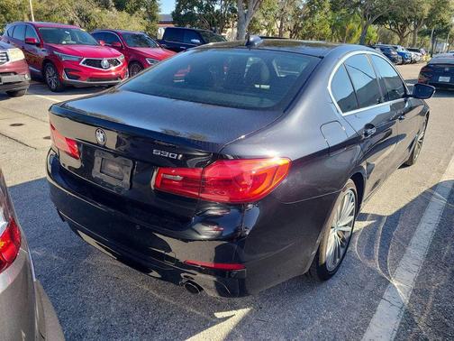 2018 BMW 530 530i