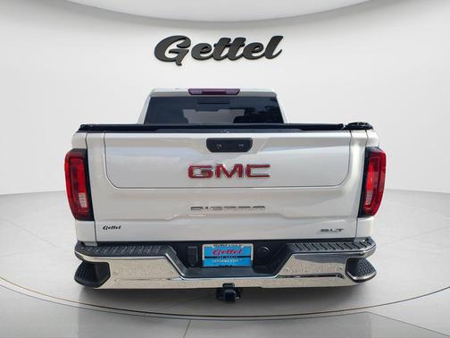 White Frost Tricoat 2023 GMC Sierra 1500 SLT