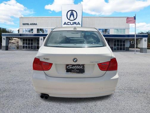 2011 BMW 328 328i