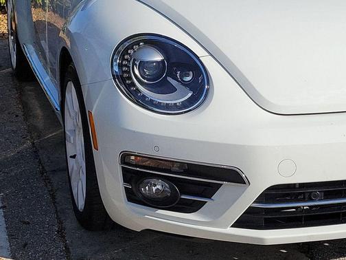2019 Volkswagen Beetle 2.0T SE