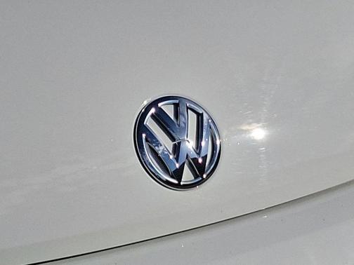 2019 Volkswagen Beetle 2.0T SE