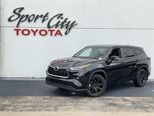 2023 Toyota Highlander LE