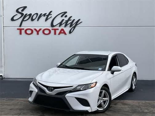 2020 Toyota Camry SE