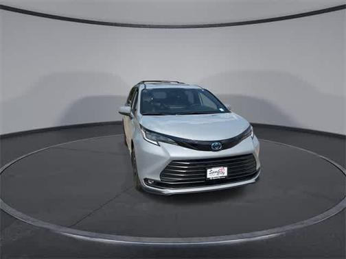 2025 Toyota Sienna Woodland Edition