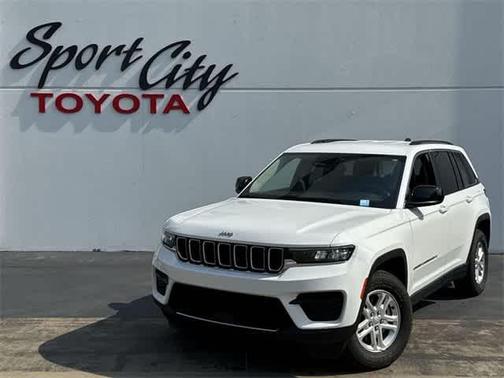 2023 Jeep Grand Cherokee Laredo