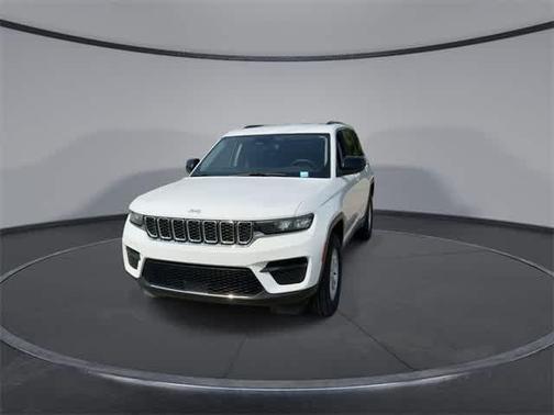2023 Jeep Grand Cherokee Laredo