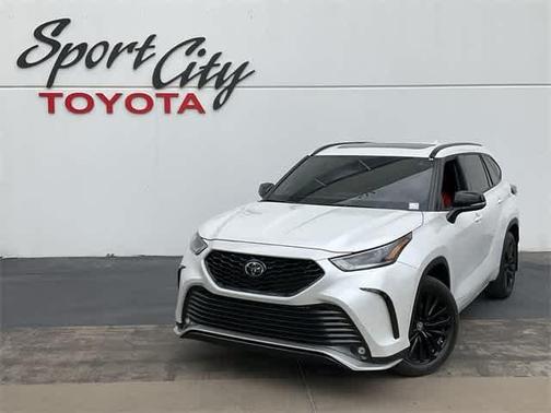 2024 Toyota Highlander XSE