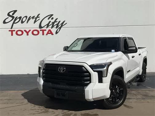 2022 Toyota Tundra SR5